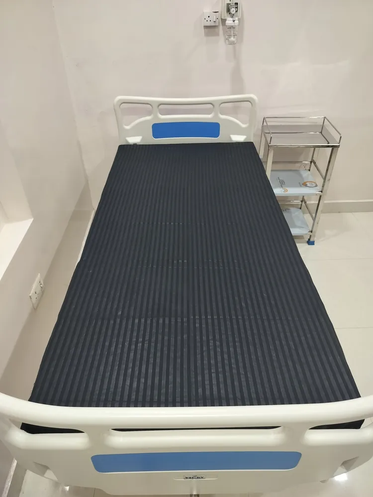 Polyster Cotton Hospital Bedsheet